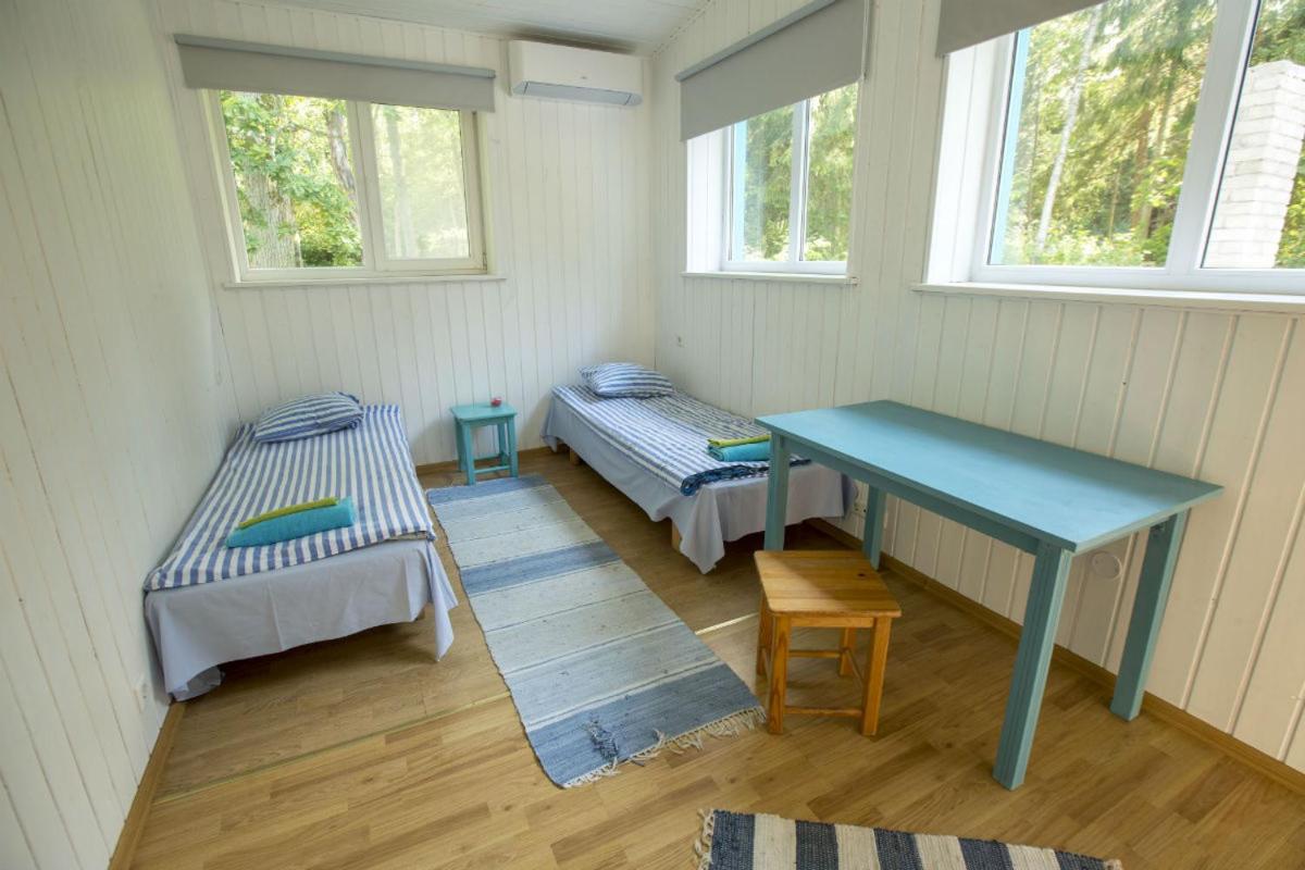 Puhkekeskus Valkla Rand- Simple Accomodation Extérieur photo